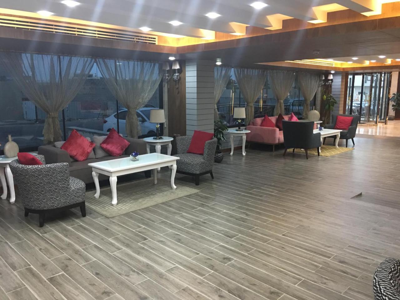 Golden Bujari Alulaya Hotel Эль-Хубар Экстерьер фото